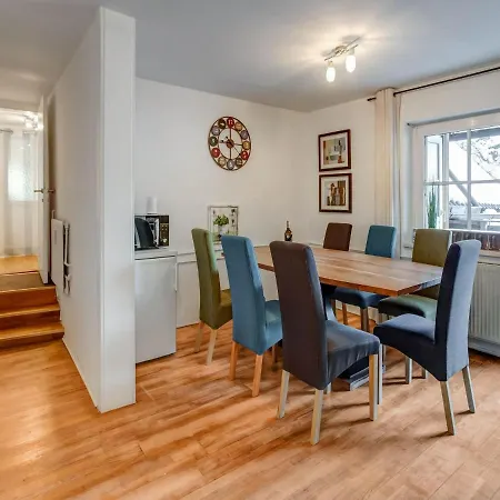 In Feld Am With Terrace Holiday home